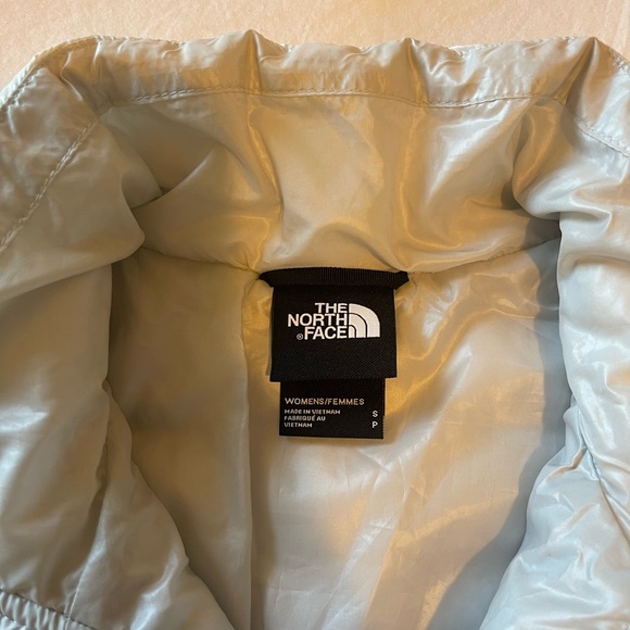 North face Women’s Themoball Eco Vest small - Picture 4 of 8